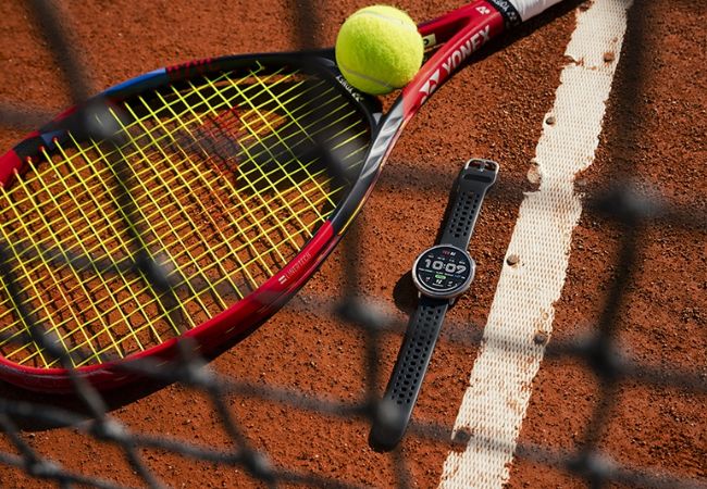 Gậy tennis thông minh tích hợp cảm biến, kết nối tự động