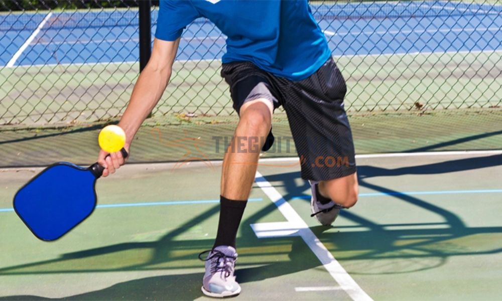 Kiểm soát bóng và độ an toàn khi chơi pickleball
