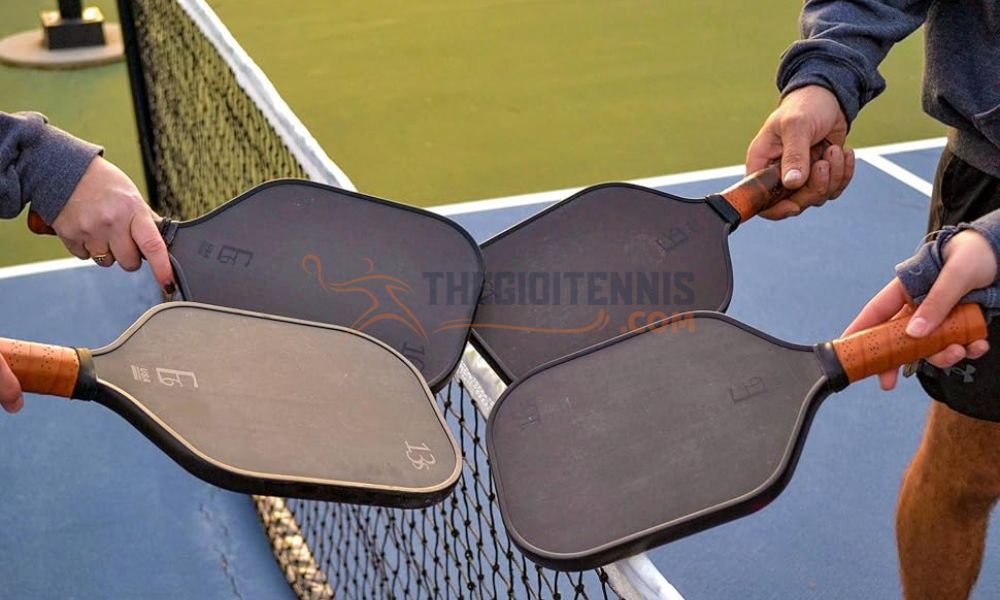 Cách phân biệt vợt pickleball thật giả bạn cần biết để không gặp phải 2025 90 Kiểm tra vợt dựa trên trải nghiệm thực tế và tiêu chuẩn chuyên nghiệp