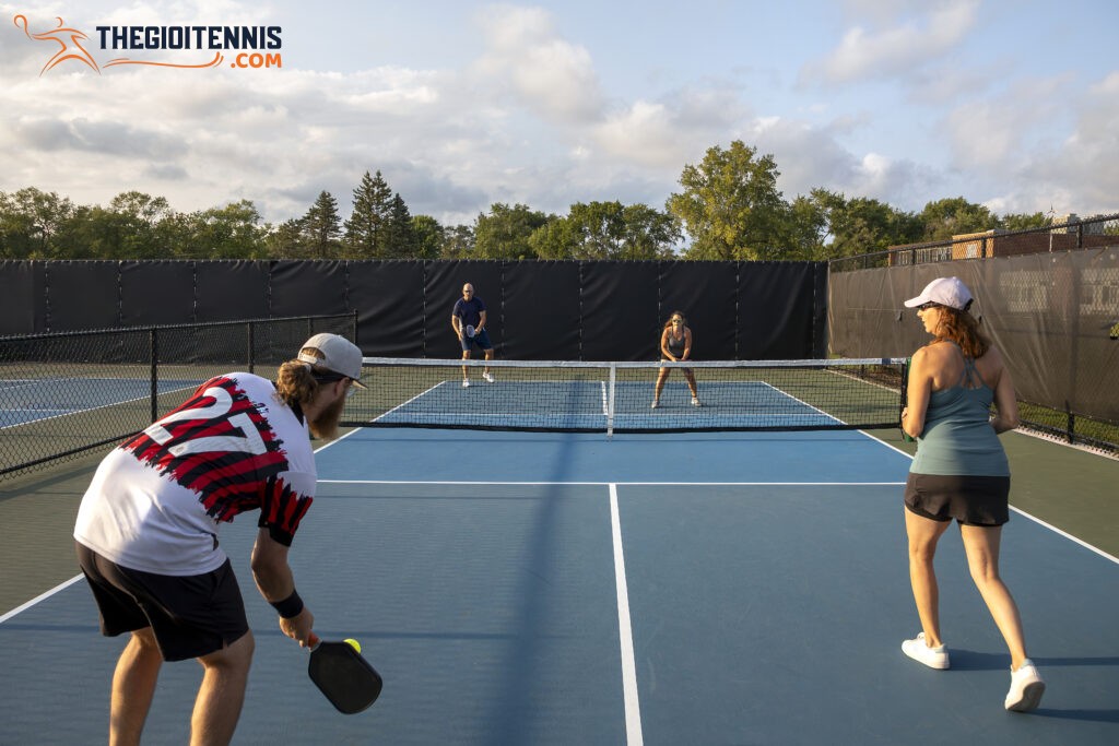 Top 5 chiến thuật đánh pickleball đôi hiệu quả nhất cho những cặp đôi mới