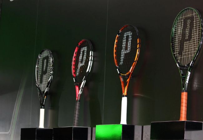 Sự khác biệt rõ rệt giữa các dòng vợt đánh tennis giúp người chơi dễ dàng lựa chọn theo nhu cầu.